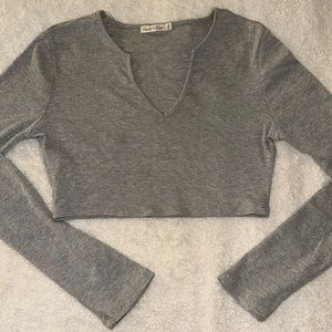 Woman’s crop gray long sleeve size small